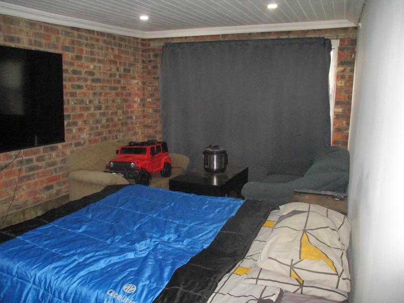 3 Bedroom Property for Sale in Langenhovenpark Free State